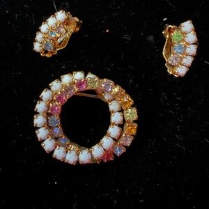 Elegant Multicolor Rhinestone Overlapping Circles Brooch Set